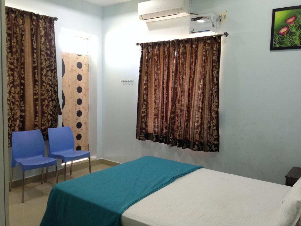 Oyo 4355 Goodland Inn Csennai Kültér fotó